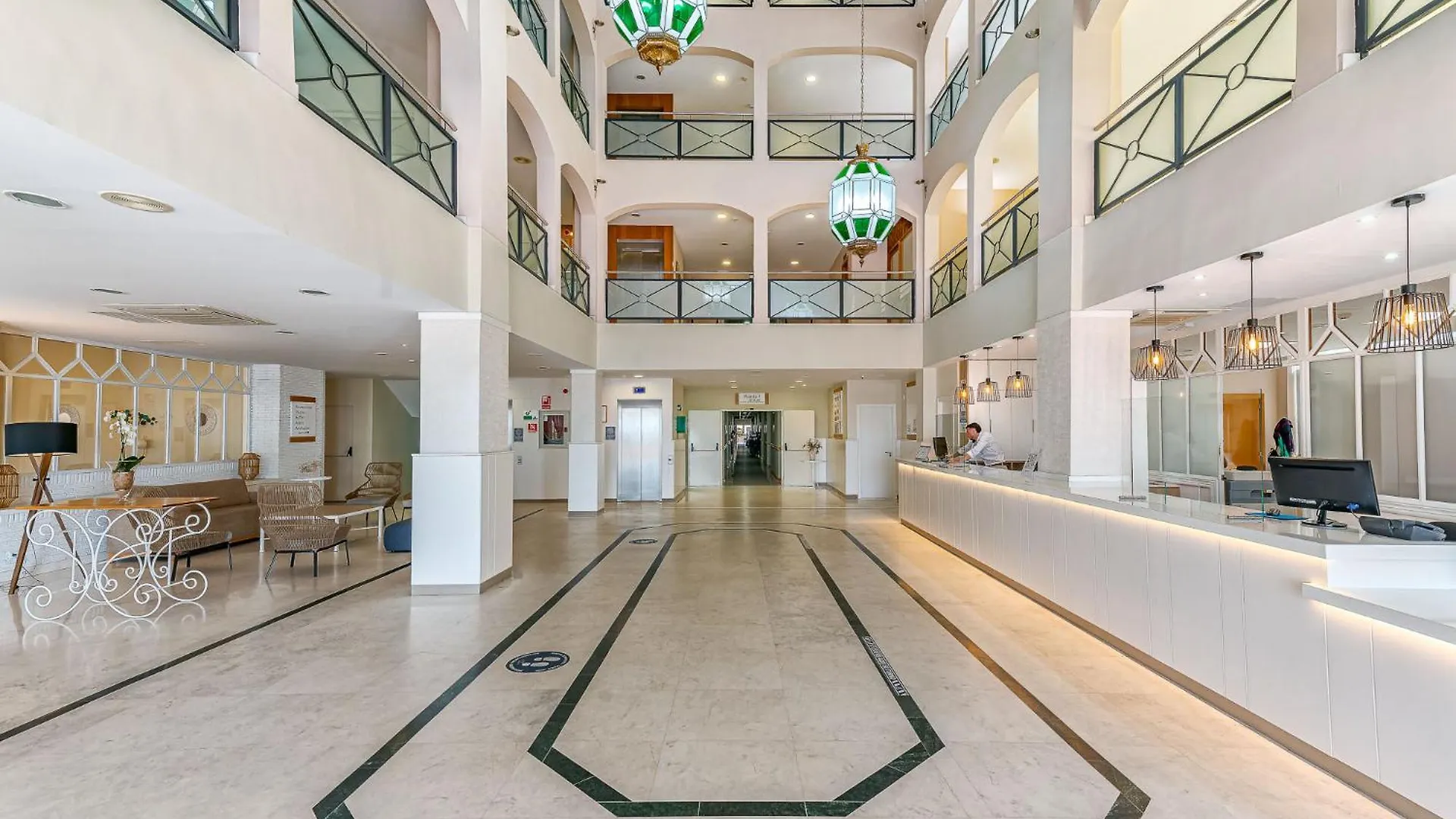 فندق باهيا تروبيكال Almuñécar